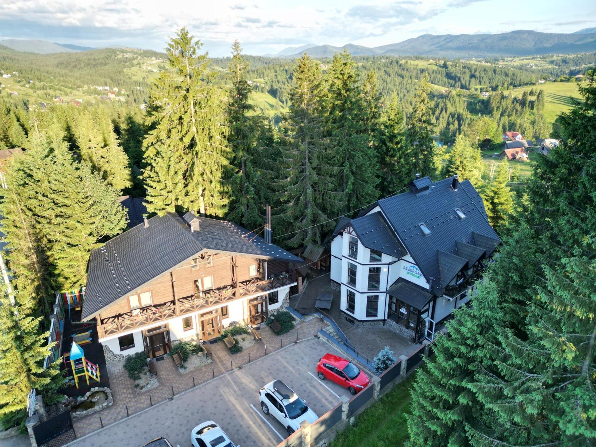 Alpiyskiy Jablunycja Exteriér fotografie